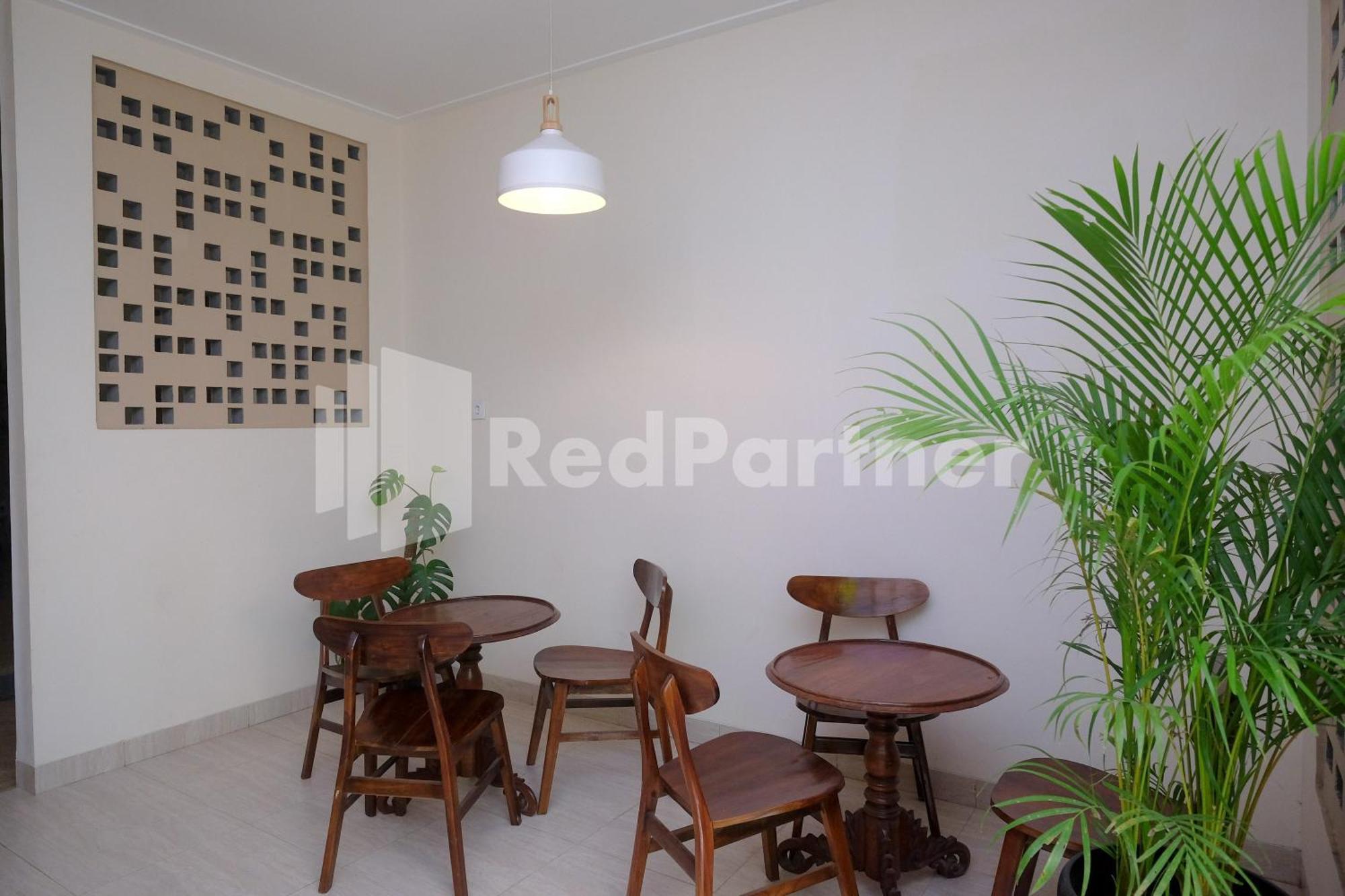 Ndliman House Near Ugm Jogja Mitra Reddoorz Hotell Kejayan Exteriör bild