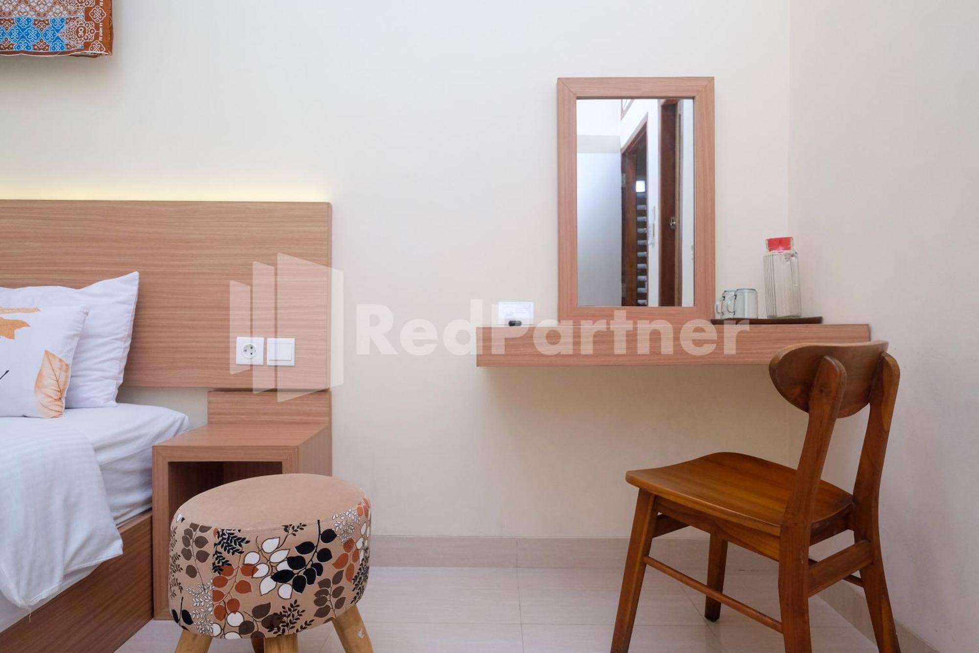 Ndliman House Near Ugm Jogja Mitra Reddoorz Hotell Kejayan Exteriör bild